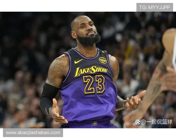 詹姆斯率湖人逆转取胜季后赛形势再起波澜引热议联盟格局或将重塑
